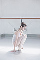舞蹈练舞舞者女生芭蕾摄影图配图