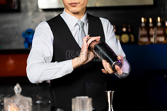 酒吧调酒师鸡尾酒调酒动作实拍}企业vip免费下载摄影图酒晚上调酒师