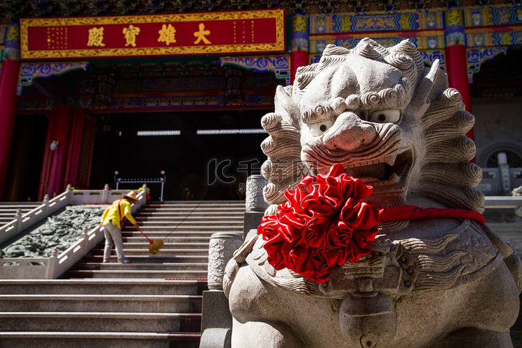 中国狮子雕像寺高清摄影大图 千库网