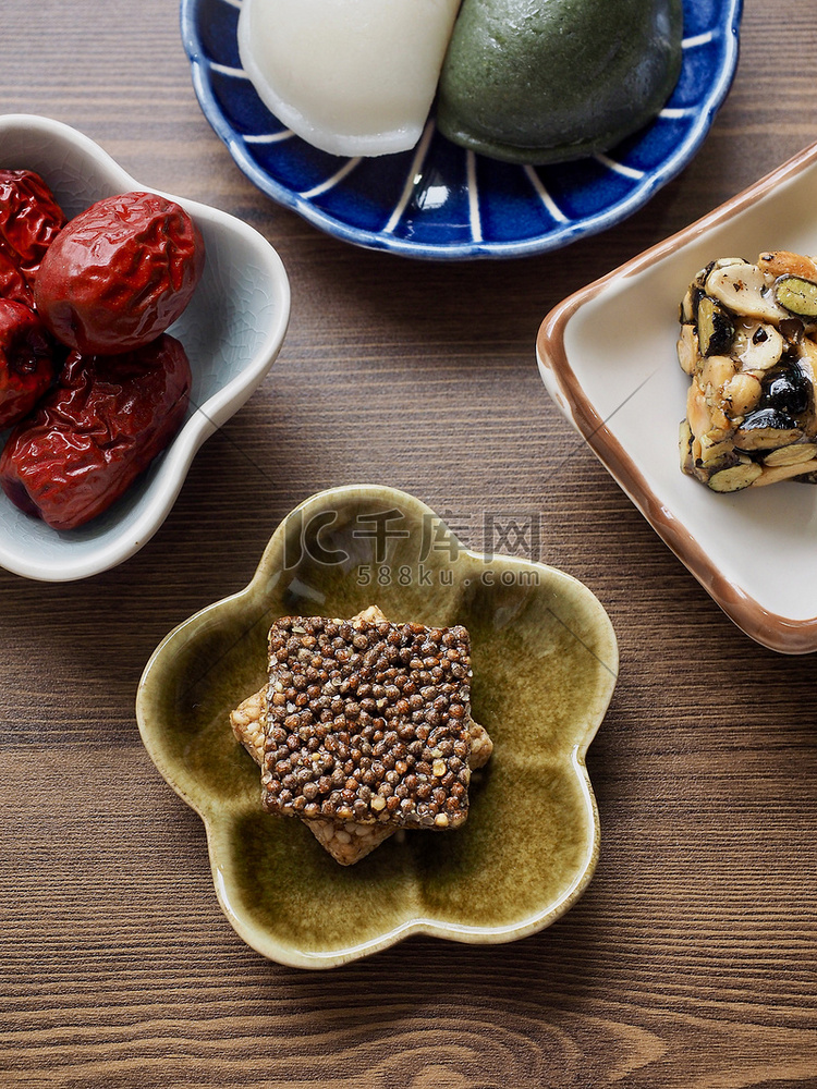 韩国传统小吃 Sweetricepuffs 黑芝麻江汀高清摄影大图 千库网