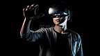 VR设备科技男人使用VR眼镜3