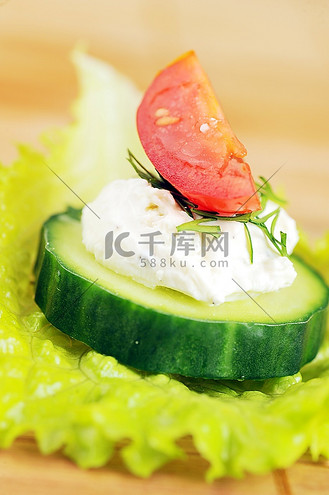 美味小三明治健康午餐素食运动鞋