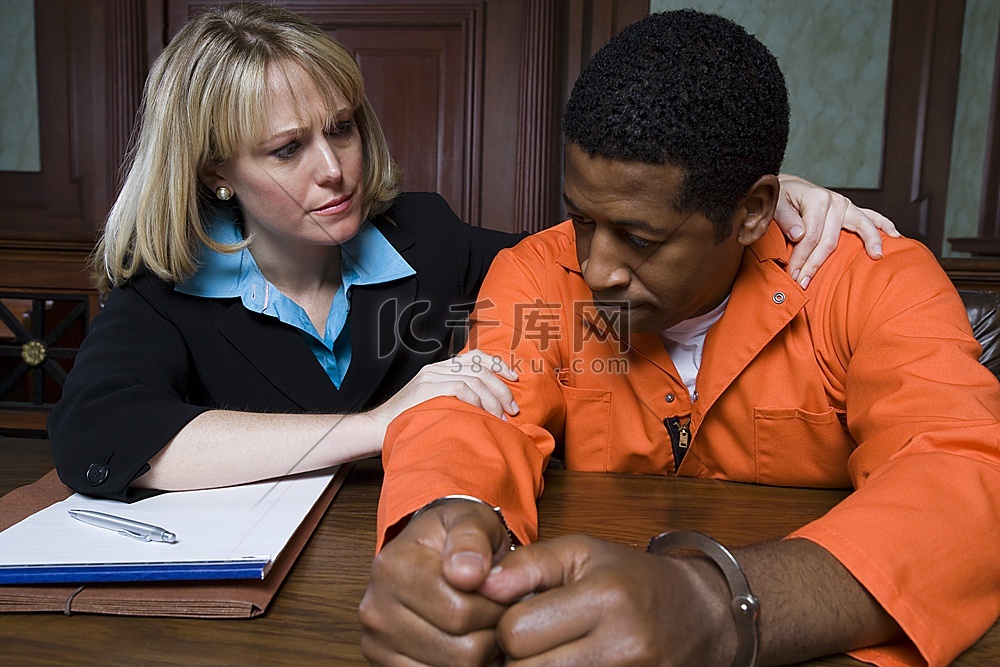 律师与罪犯出庭高清摄影大图千库网