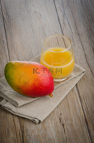 芒果汁液体图片素材_鲜芒果汁