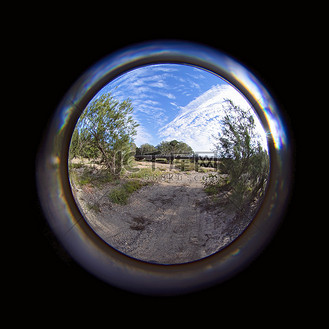 干溪桥上的圆形鱼眼