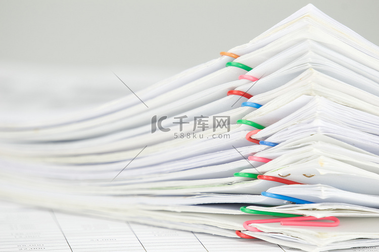 财务报表超载文件高清摄影大图-千库网