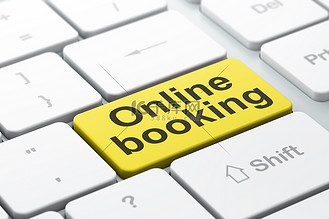 订舱图片素材_旅游概念: 电脑键盘背景上的在线预订
