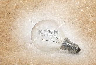 旧灯泡图片素材_孤立在白色背景上的旧灯泡