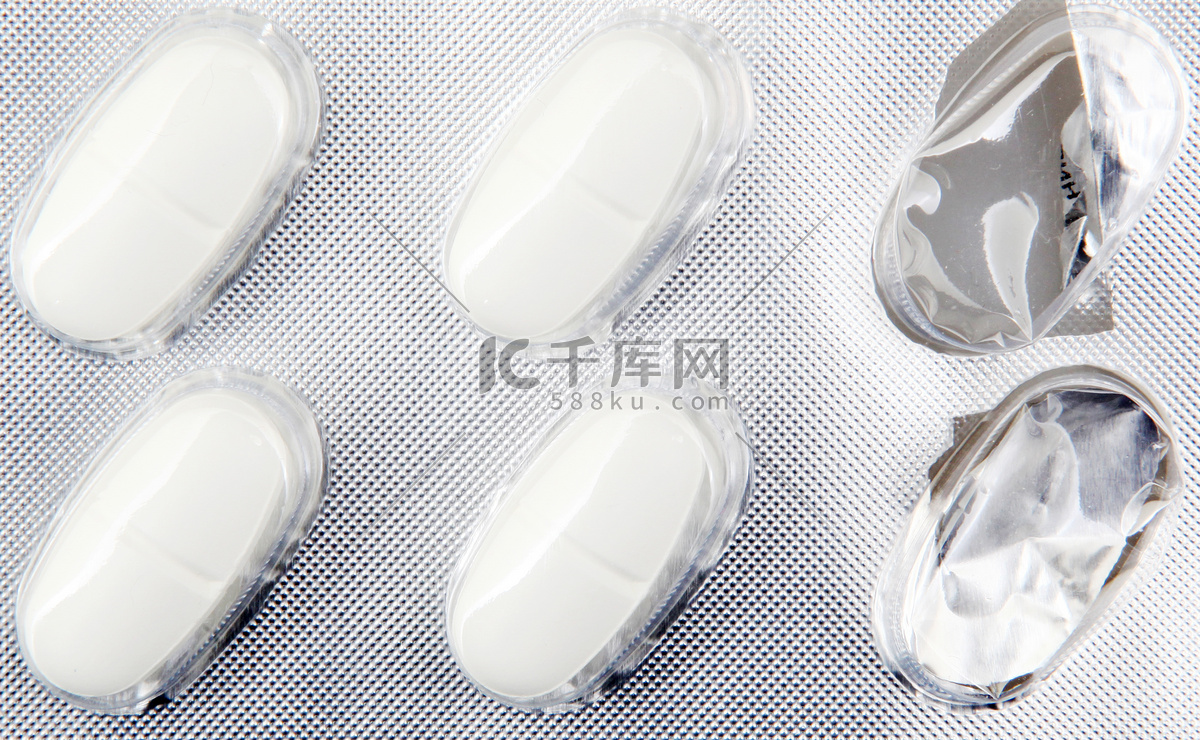 泡罩包装中的药片高清摄影大图-千库网