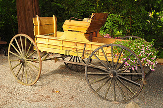 鲜花马车图片素材_旧木马车