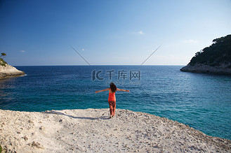 奔跑去拥抱大海