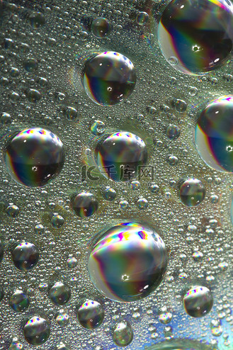 闪亮的水滴图片素材_闪亮的彩色水滴