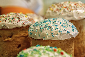 酥皮面包图片素材_几种 kulich,一种传统的俄罗斯复活节面包,配蛋白