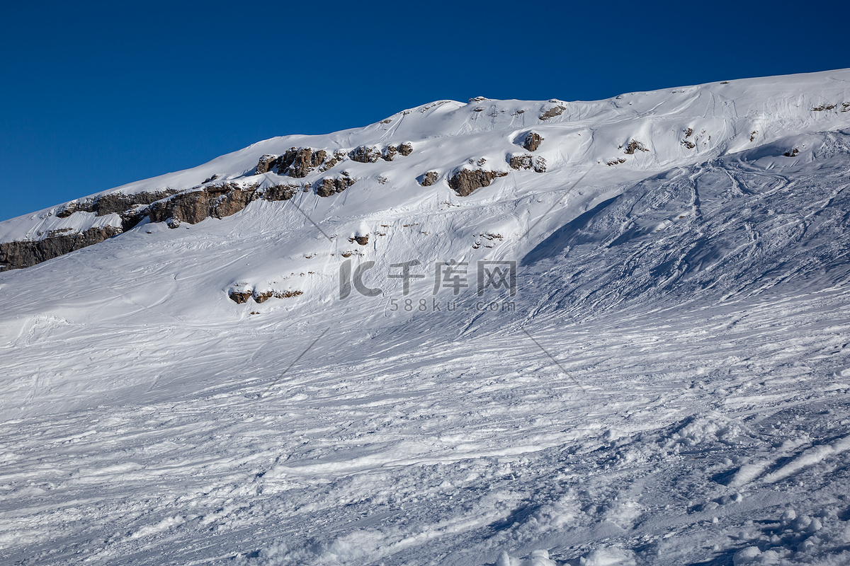 白雪皑皑的高山滑雪场 Flaine，上萨瓦省，法国高清摄影大图 千库网