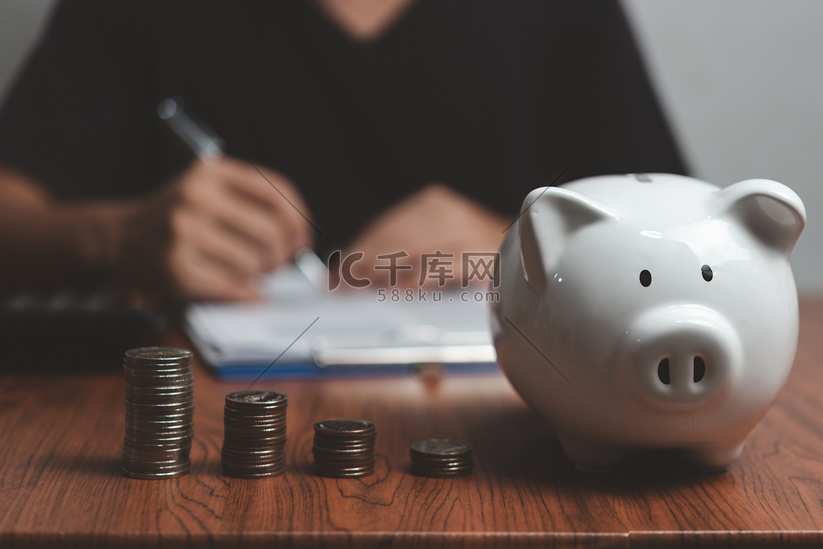 存款基金增长储蓄存钱罐金融现金硬币货币经济投资。高清摄影大图-千库网