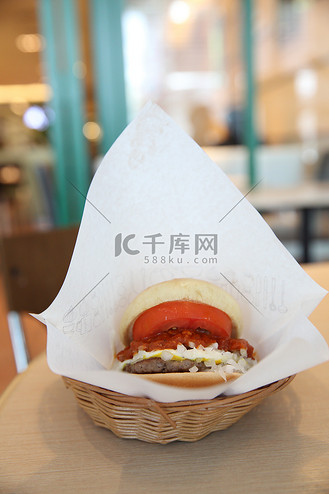日式牛肉汉堡