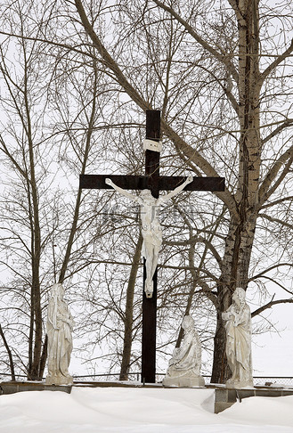 冬季十字架上的基督