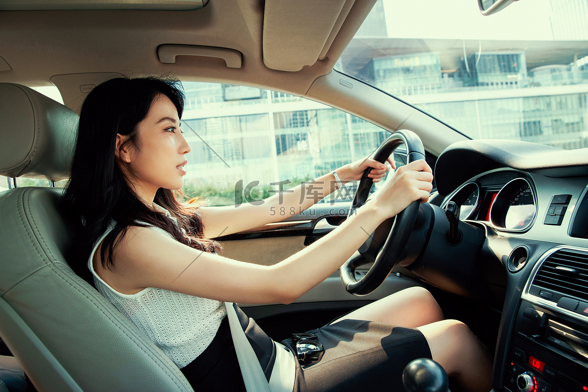 女人开车素材-女人开车图片-女人开车素材图片下载-觅知网