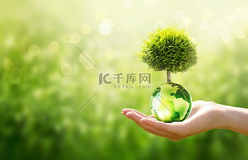 地球日或世界环境日环境友好的概念拯救我们的地球恢复和保护绿色