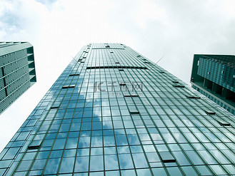 仰视实拍高楼建筑城市景观