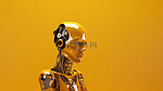 人工智能机器人在充满活力的黄色背景 3D 渲染中从事计算思维