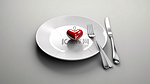 浪漫的心形菜肴，在 3d 创建的简约白色桌子上配有餐具