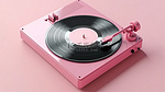 柔和的粉红色背景上光滑的粉红色乙烯基播放器的简约 3D 渲染激发旋律共鸣