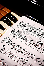 音乐钢琴高音音符和乐谱