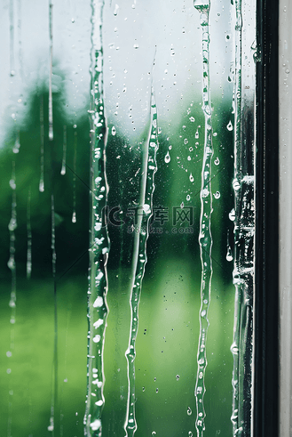 被烧照片图片素材_被雨水打湿的玻璃窗户摄影照片0