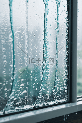 下雨的照片图片素材_被雨水打湿的玻璃窗户摄影照片9