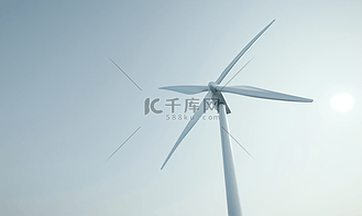 风车螺旋桨的旋转叶片风力发电纯绿色能源