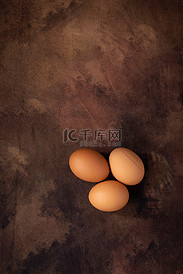 三个鸡蛋复古风格图片