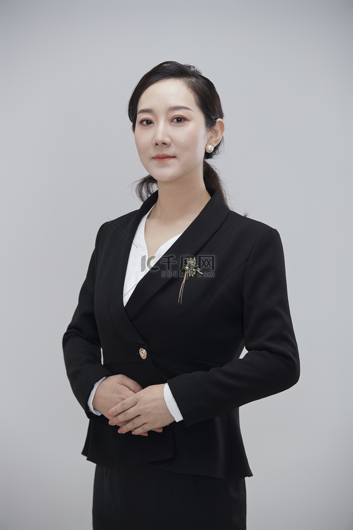 女经理 白色背景下职场职业成年女性经理人公关高清摄影大图-千库网