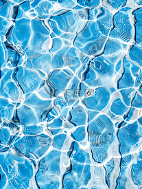 池中表面水的抽象纹理