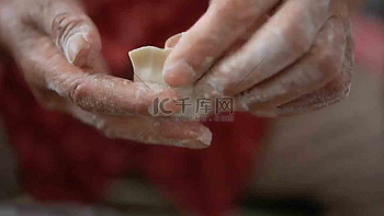 冬至煮水饺吃饺子阖家团圆节气实拍