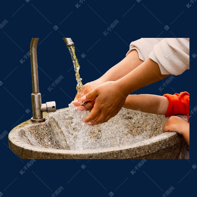 亲子春游公园户外洗手