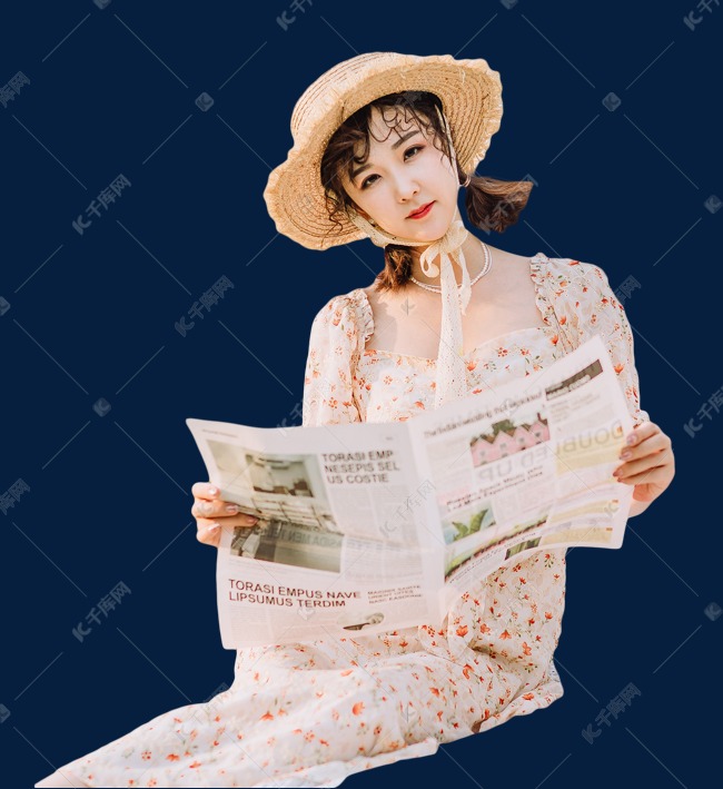 美女看报纸