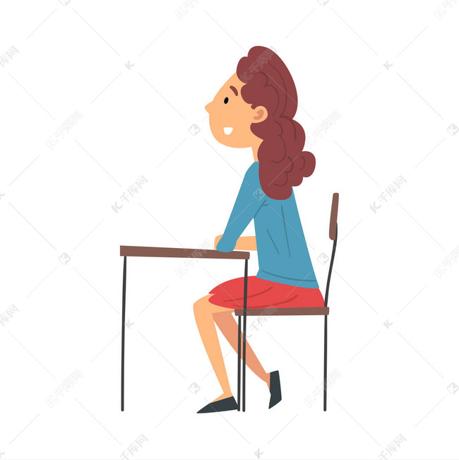 女生坐在教室的课桌前认真听,侧
