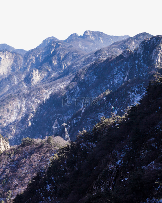 高山群山起伏的山山峰山景