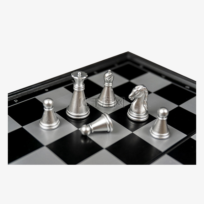 银色国际象棋