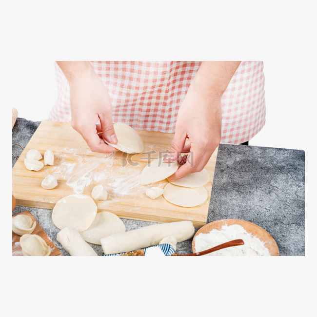 手工擀饺子皮
