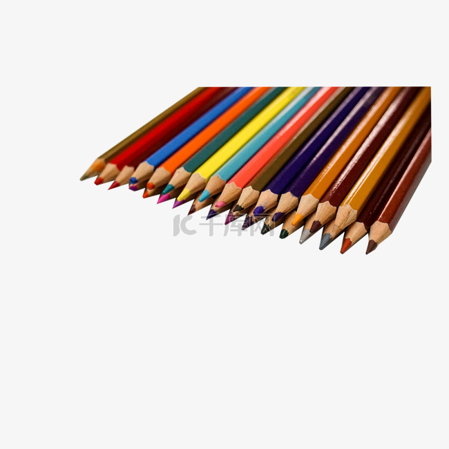 28只五彩缤纷的彩色铅笔