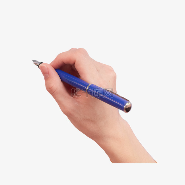 手拿蓝色钢笔