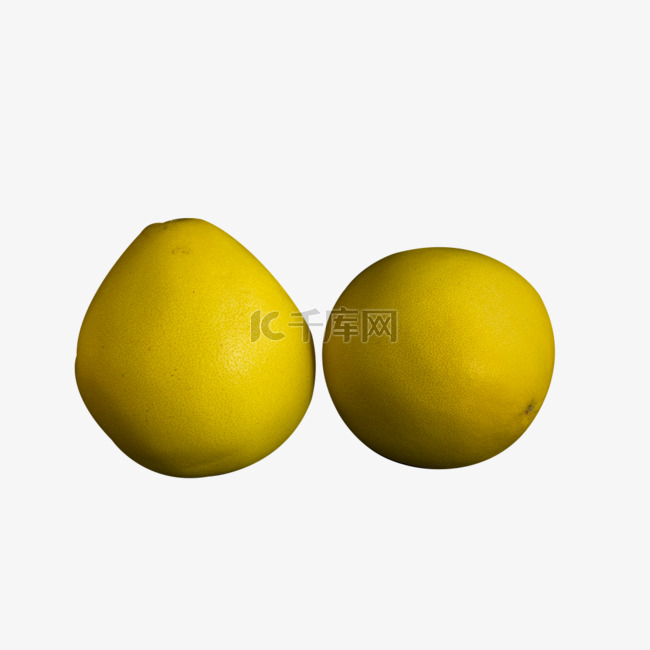 两个新鲜的西柚柚子