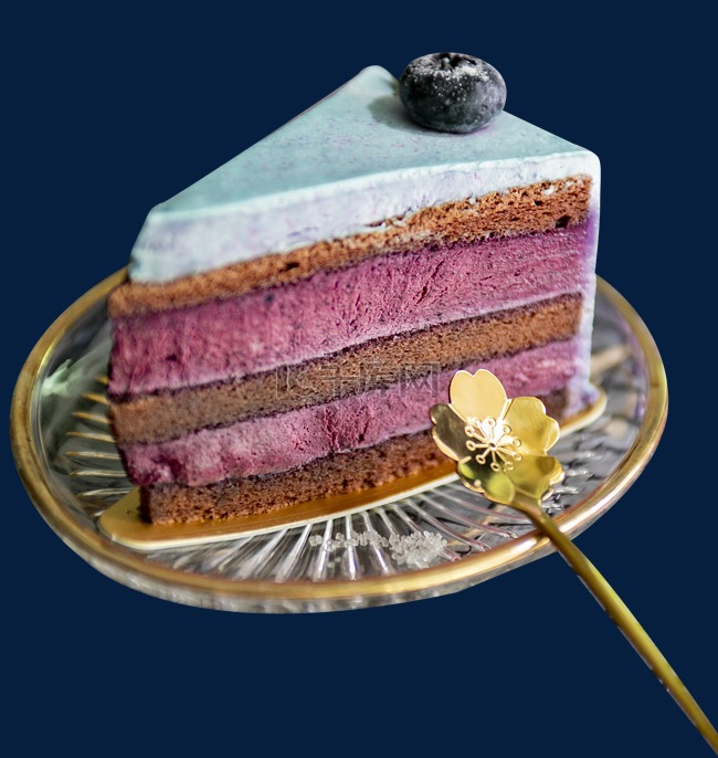 一盘蓝莓蛋糕