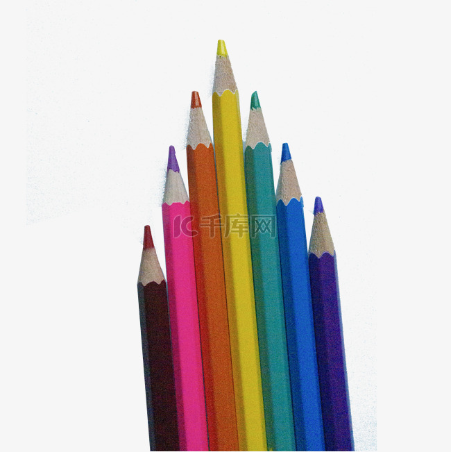 六支彩色的铅笔