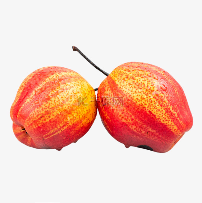 新鲜水果两个彩虹梨
