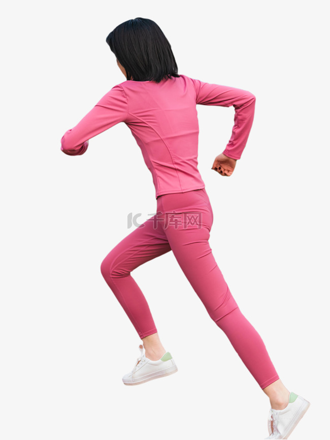 粉色服装跑步女孩