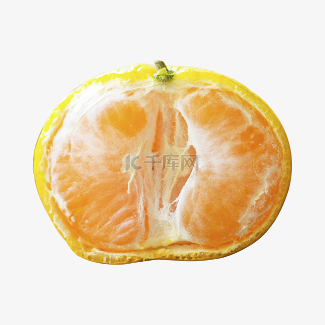 剥开的一半橘子