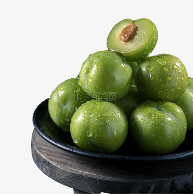新鲜绿色水果李子